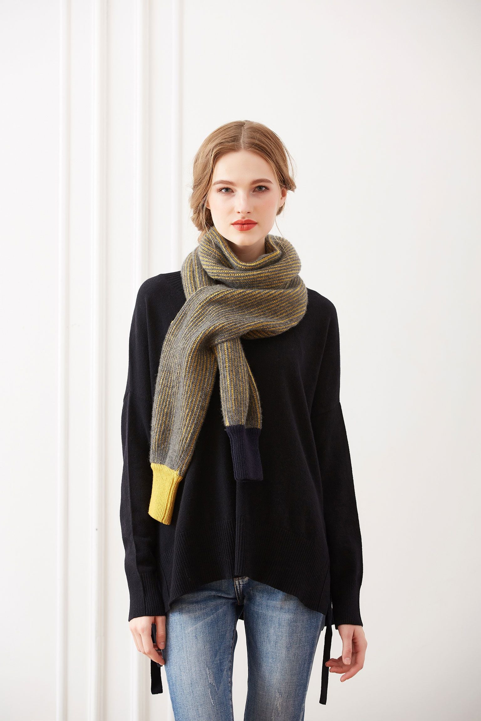 Cashmere Sleeves Scarf, Navy & Gold