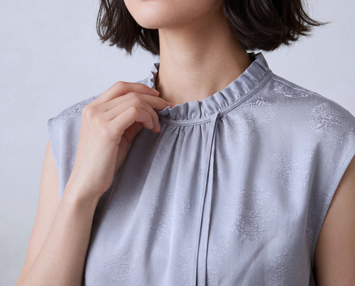 Pure Silk Gather Collar Round Neck Vest